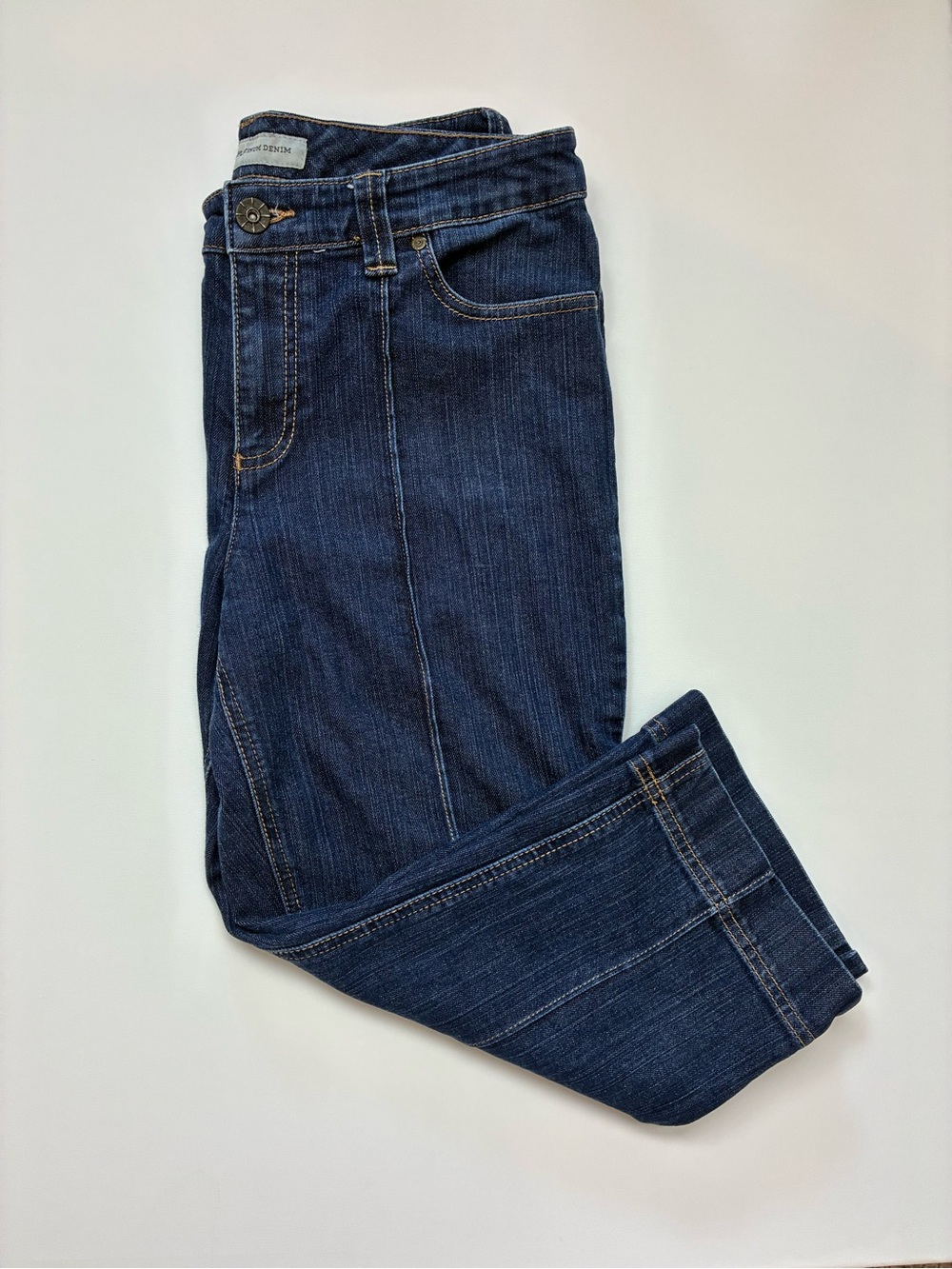 Chicos Platinum Dark Blue Capri Jeans w/ snap back pockets